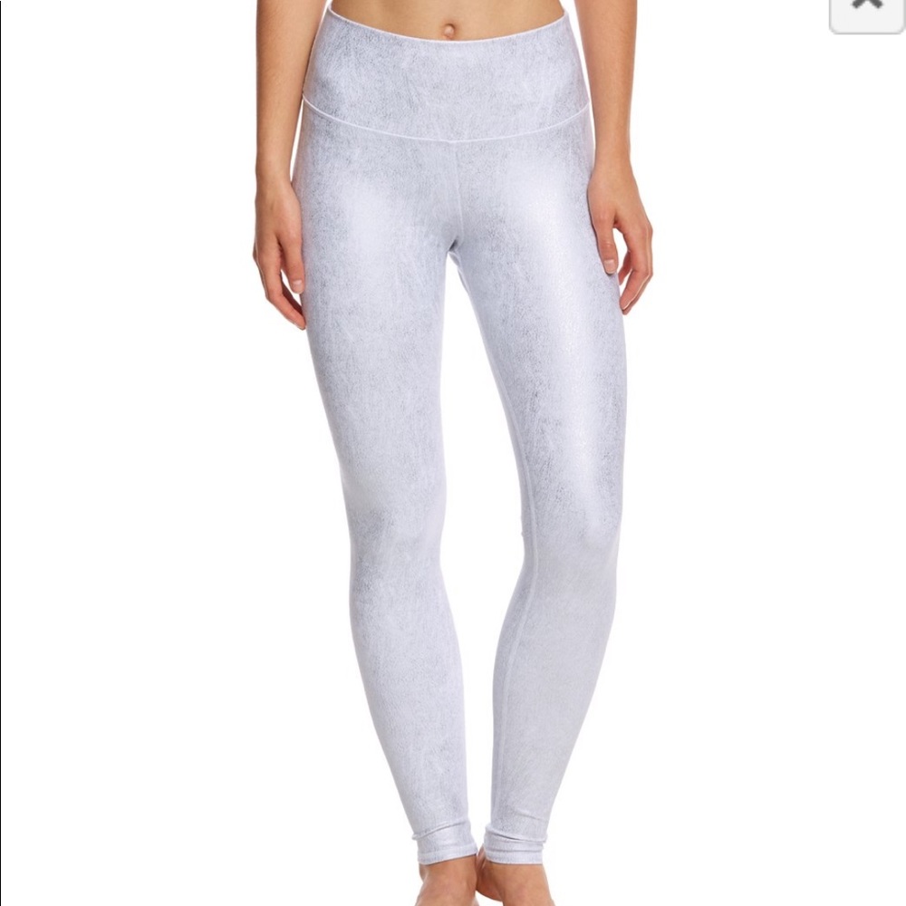 Alo Yoga leggings size medium never worn